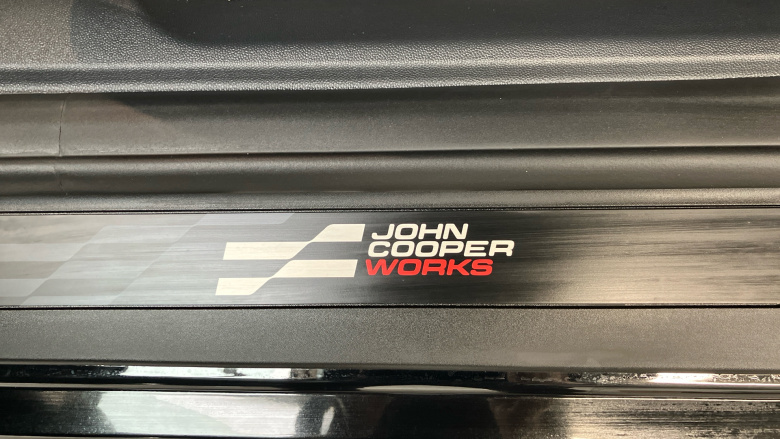 MINI Cooper 135kW E Sport [Level 2] 41kWh 3dr Auto Electric Hatchback